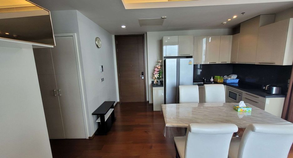 For rent 2 bedrooms condo in Watthana, Bangkok