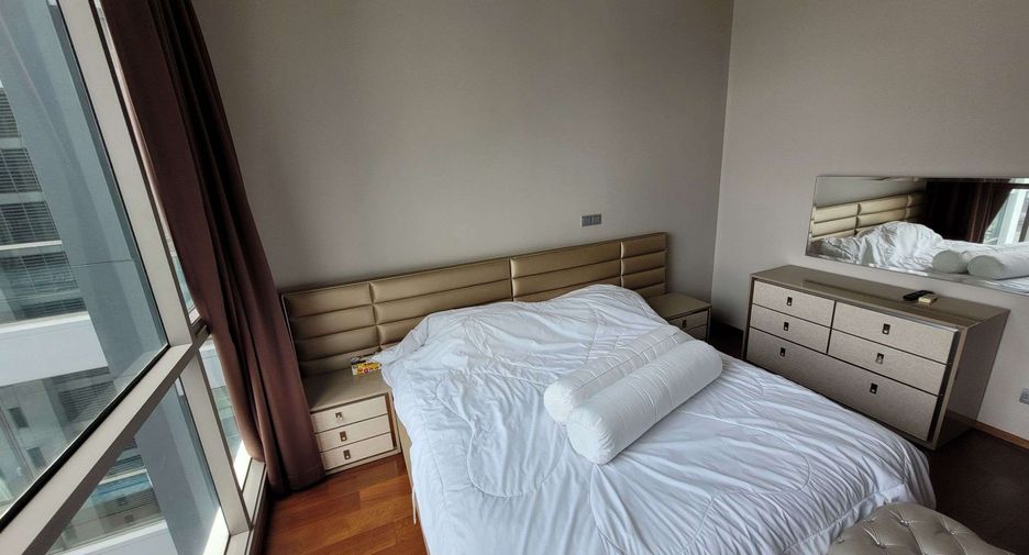 For rent 2 bedrooms condo in Watthana, Bangkok