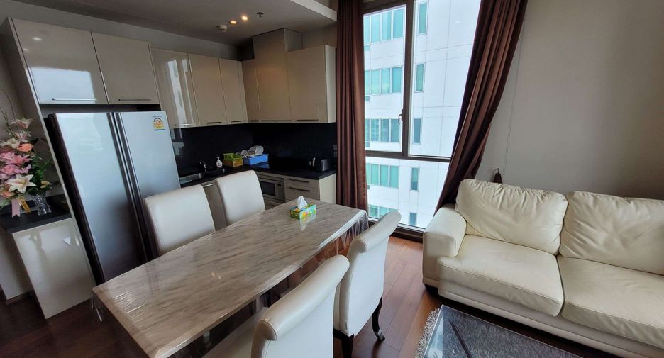 For rent 2 bedrooms condo in Watthana, Bangkok