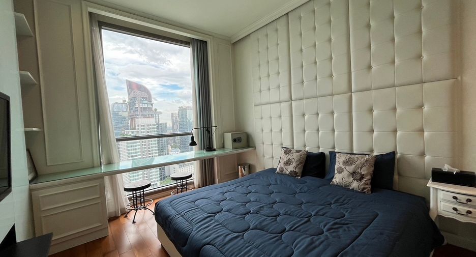 For rent 2 bedrooms condo in Watthana, Bangkok