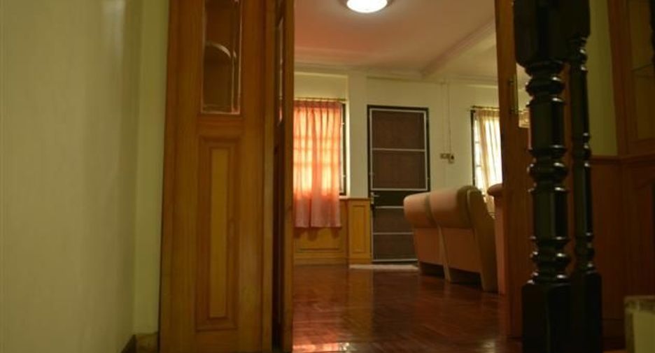 For sale 4 bedrooms townhouse in Bang Phli, Samut Prakan