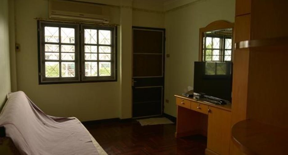 For sale 4 bedrooms townhouse in Bang Phli, Samut Prakan