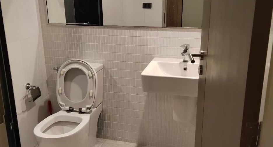 For sale 1 bed condo in Phra Khanong, Bangkok