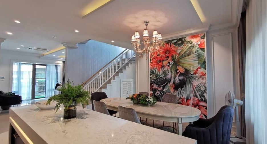 Casa en alquiler de 4 habitaciones en Bang Khen, Bangkok