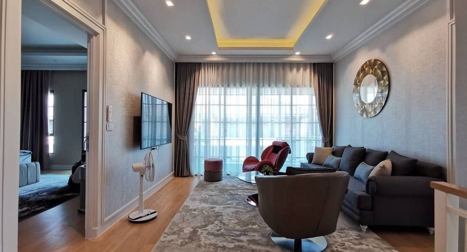 Casa en alquiler de 4 habitaciones en Bang Khen, Bangkok