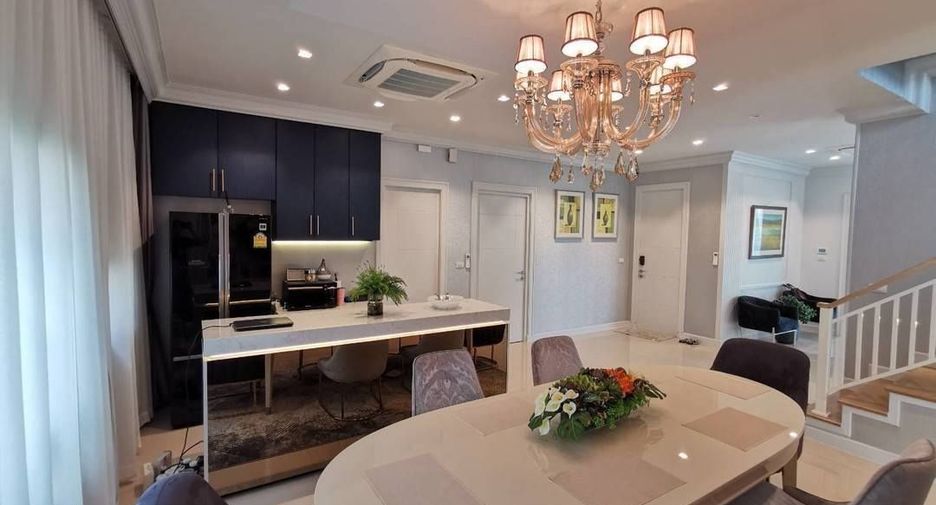 Casa en alquiler de 4 habitaciones en Bang Khen, Bangkok