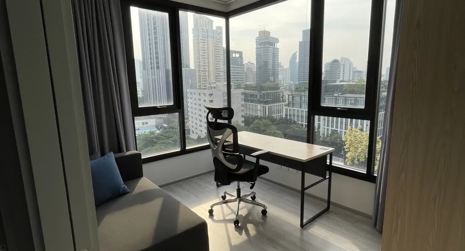 For rent 2 bedrooms condo in Watthana, Bangkok