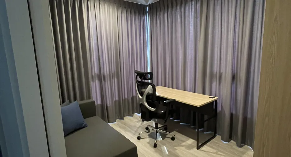 For rent 2 bedrooms condo in Watthana, Bangkok