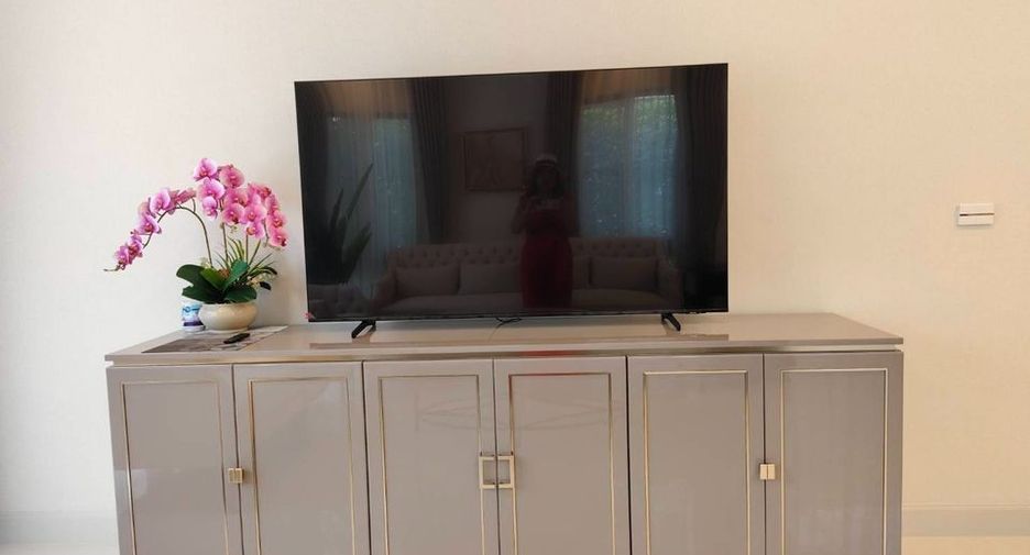 For rent 4 bedrooms house in Saphan Sung, Bangkok