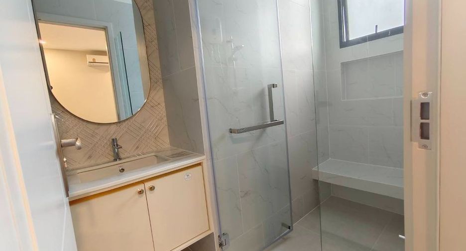 For rent 4 bedrooms house in Saphan Sung, Bangkok