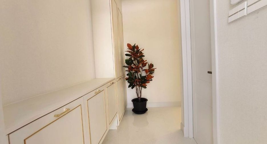 For rent 4 bedrooms house in Saphan Sung, Bangkok