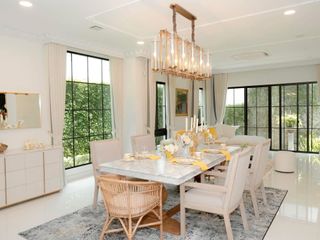 For sale 4 bedrooms house in Saphan Sung, Bangkok