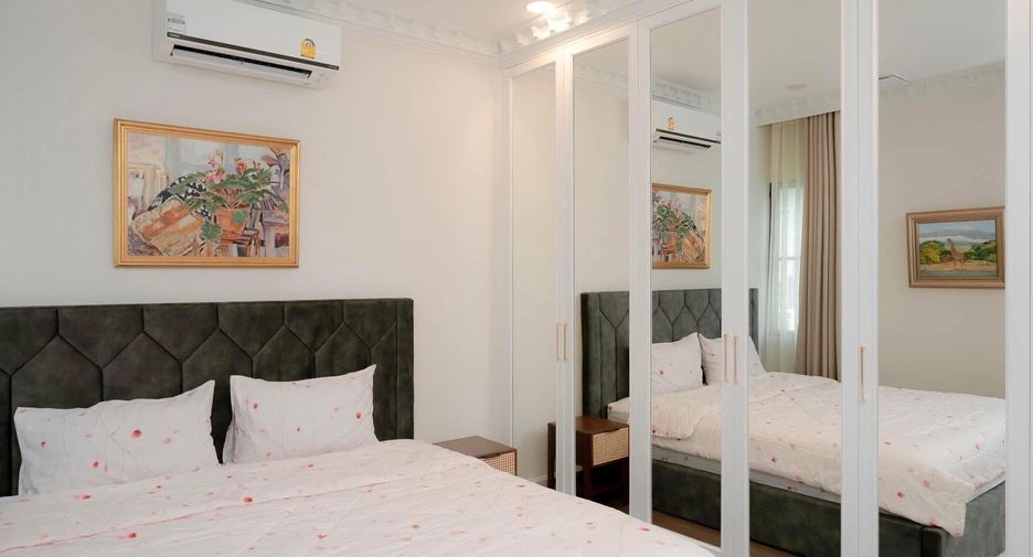 For sale 4 bedrooms house in Saphan Sung, Bangkok