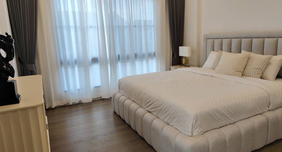 For rent 4 bedrooms house in Saphan Sung, Bangkok