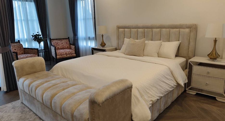 For rent 4 bedrooms house in Saphan Sung, Bangkok