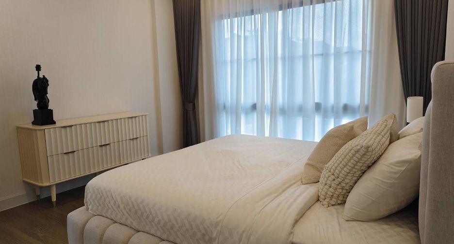 For rent 4 bedrooms house in Saphan Sung, Bangkok