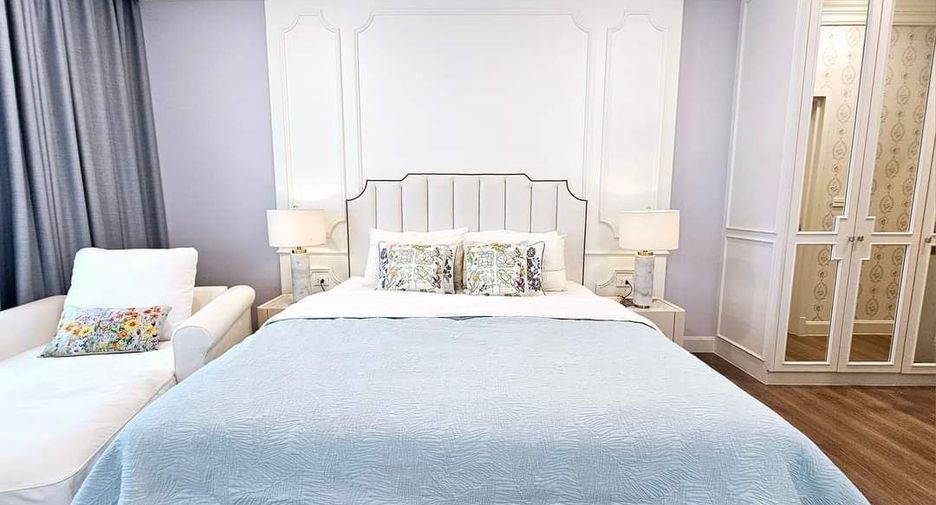 For sale 5 bedrooms house in Saphan Sung, Bangkok
