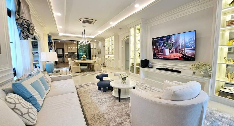 For sale 5 bedrooms house in Saphan Sung, Bangkok