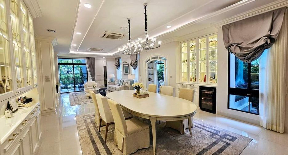 For sale 5 bedrooms house in Saphan Sung, Bangkok