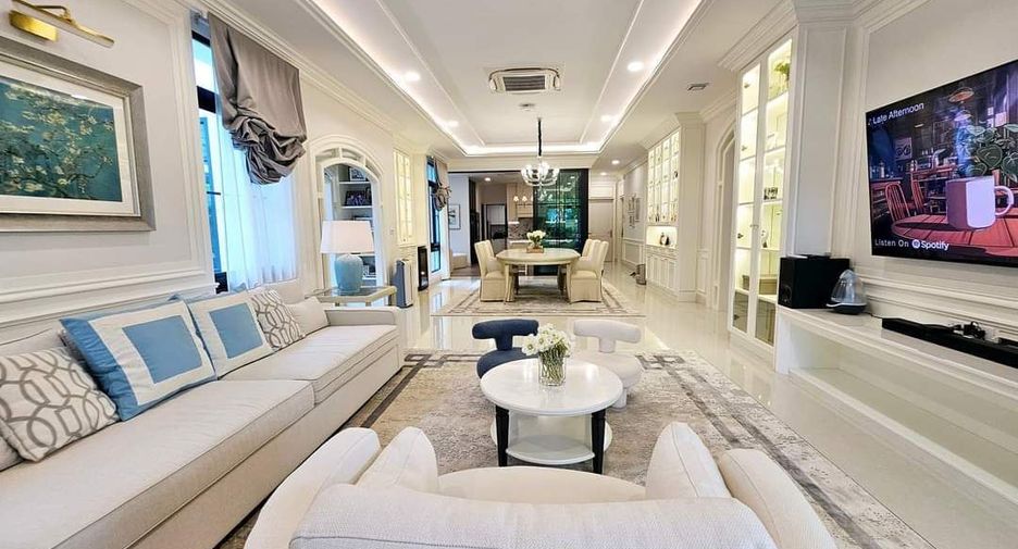 For sale 5 bedrooms house in Saphan Sung, Bangkok