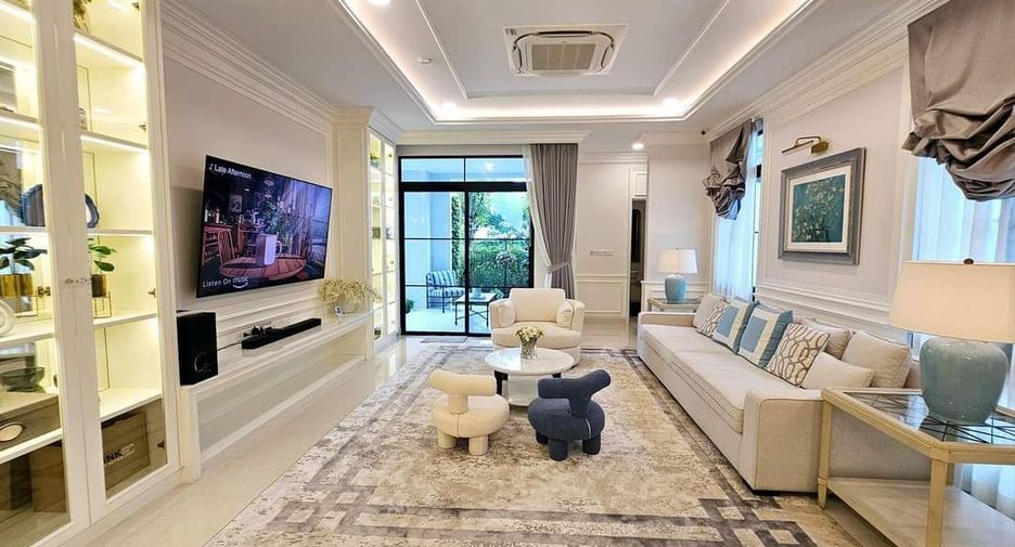 For sale 5 bedrooms house in Saphan Sung, Bangkok
