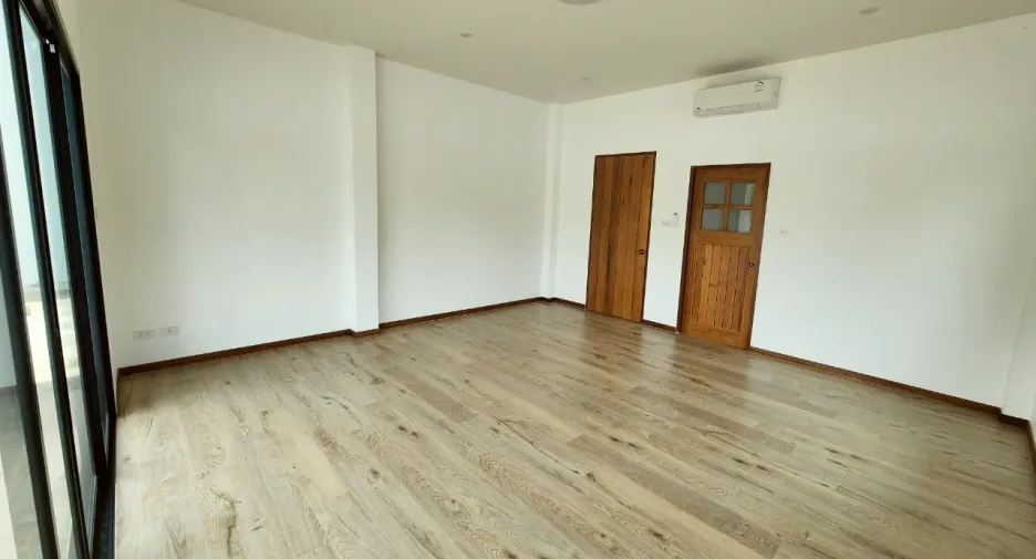 For rent 4 bedrooms house in Hang Dong, Chiang Mai