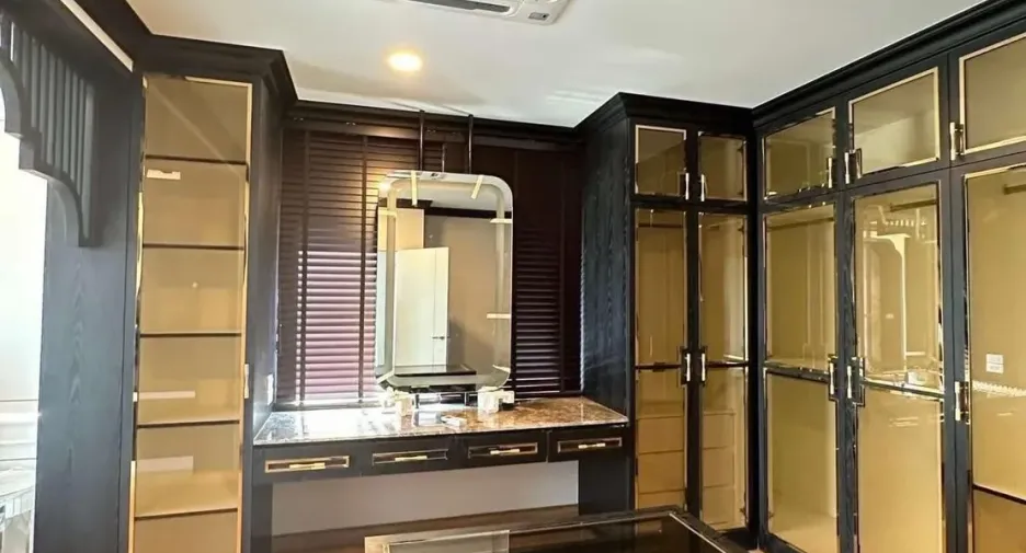 For rent 4 bedrooms house in Bang Phli, Samut Prakan