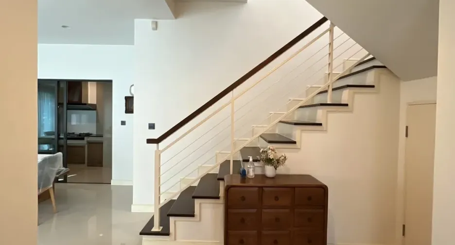 For rent 4 bedrooms house in Bang Kapi, Bangkok