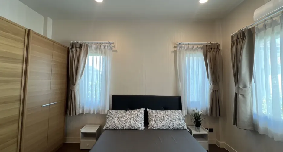 For rent 4 bedrooms house in Bang Kapi, Bangkok