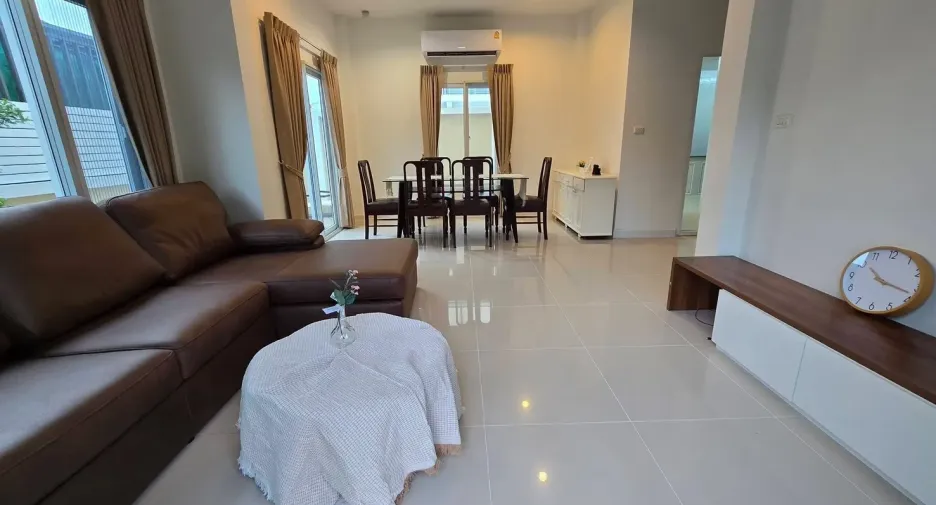 For rent 4 bedrooms house in Lat Krabang, Bangkok