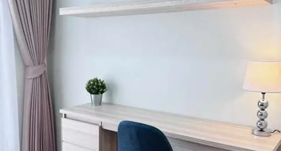 For rent retail Space in Watthana, Bangkok