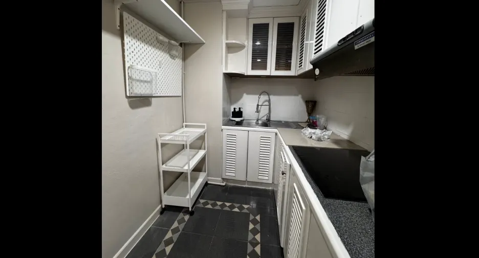 For rent 1 bed condo in Khlong Toei, Bangkok