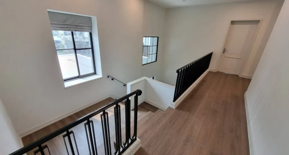 For sale and for rent 4 bedrooms house in Saphan Sung, Bangkok