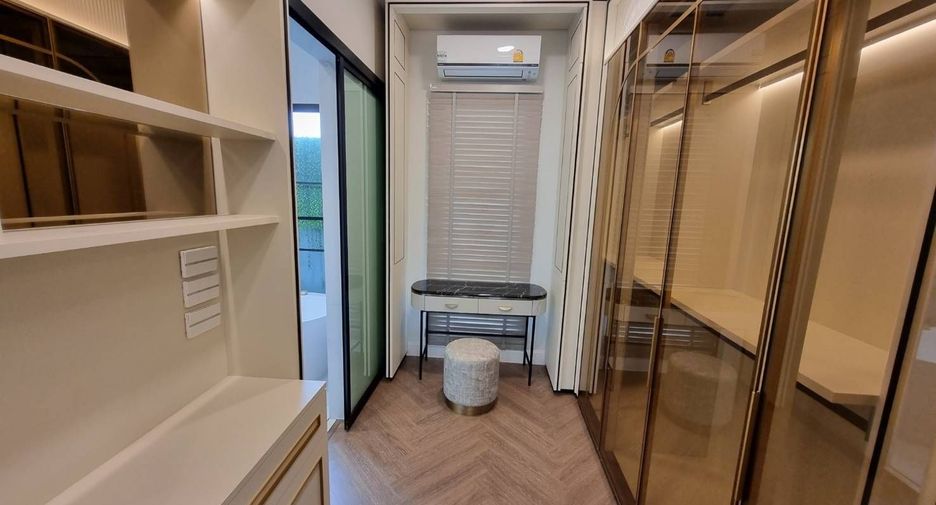 For sale and for rent 4 bedrooms house in Saphan Sung, Bangkok