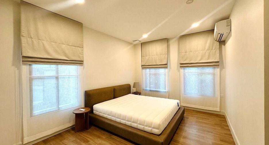 For sale and for rent 4 bedrooms house in Saphan Sung, Bangkok