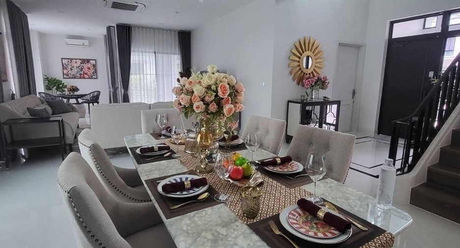 For rent 4 bedrooms house in Saphan Sung, Bangkok