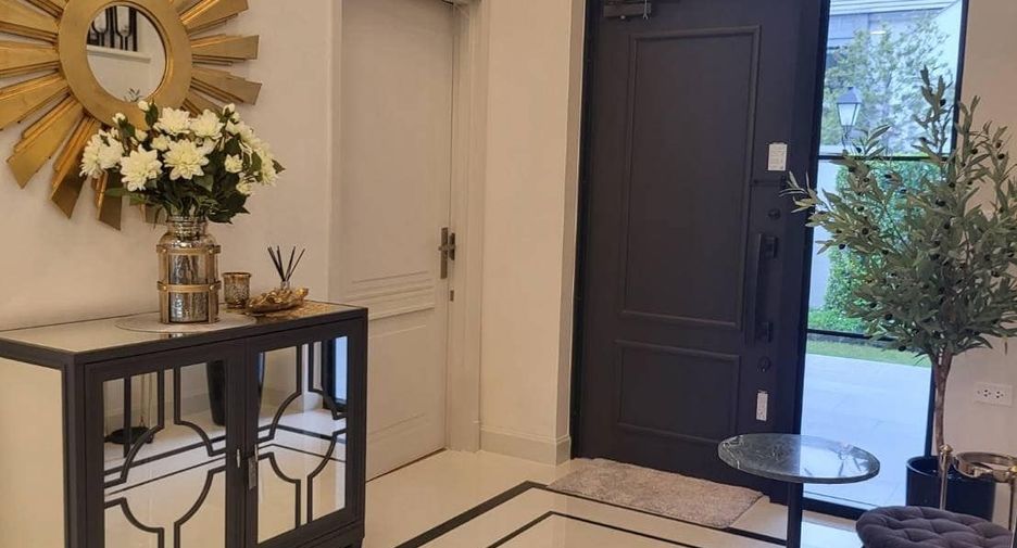 For rent 4 bedrooms house in Saphan Sung, Bangkok