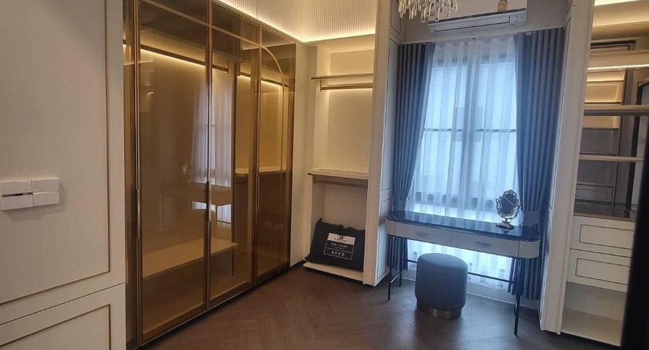 For rent 4 bedrooms house in Saphan Sung, Bangkok