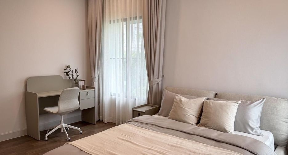 For rent and for sale 4 bedrooms house in Saphan Sung, Bangkok
