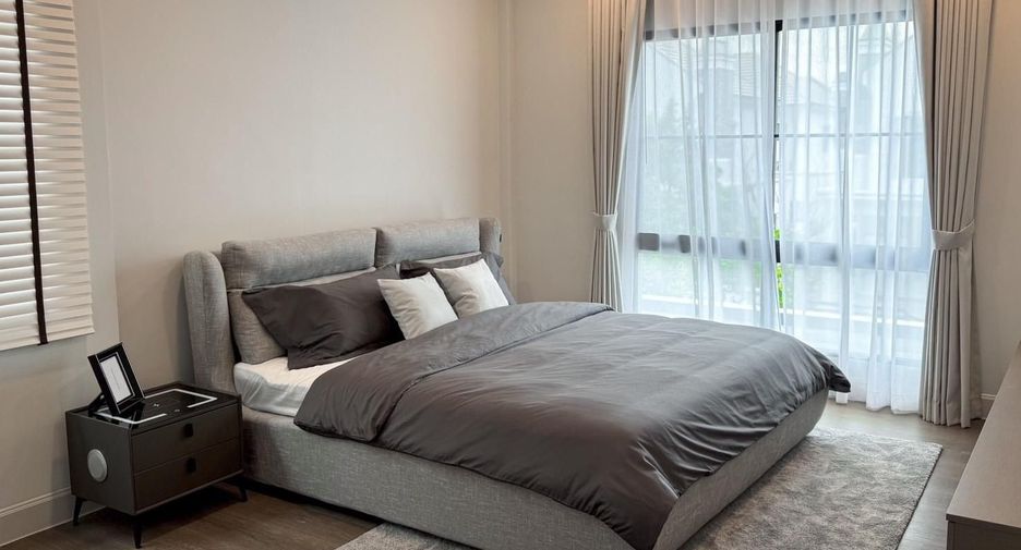 For rent and for sale 4 bedrooms house in Saphan Sung, Bangkok