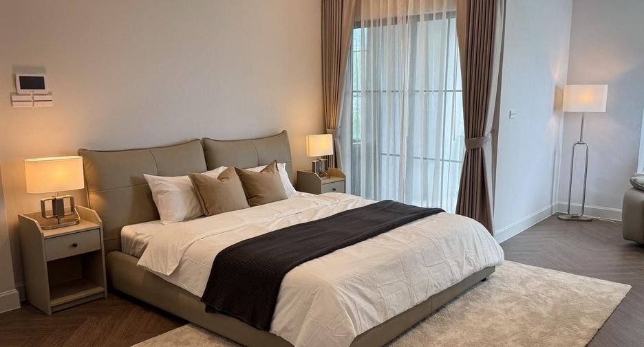 For rent and for sale 4 bedrooms house in Saphan Sung, Bangkok