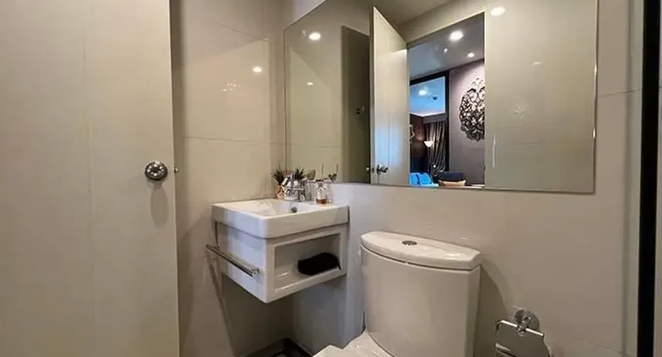 À louer 1 chambre condo à Huai Khwang, Bangkok