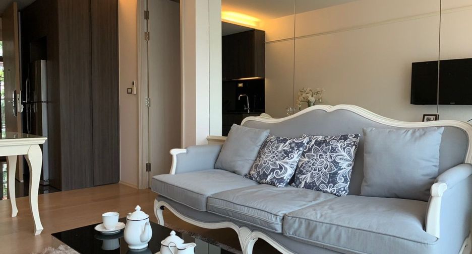 For rent 1 bed condo in Watthana, Bangkok