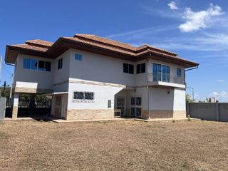 Casa en venta de 7 habitaciones en Bang Lamung, Chonburi