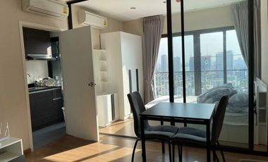 Wohnung zur Miete mit 1 Zimmer in Bang Phlat, Bangkok