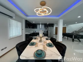À louer 4 chambres villa à Bang Lamung, Chonburi