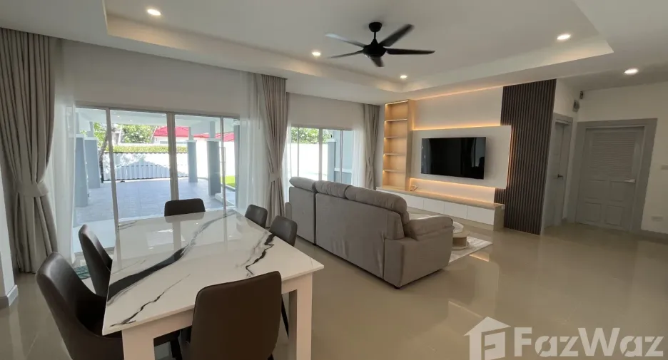For sale 4 bedrooms house in Huay Yai, Pattaya