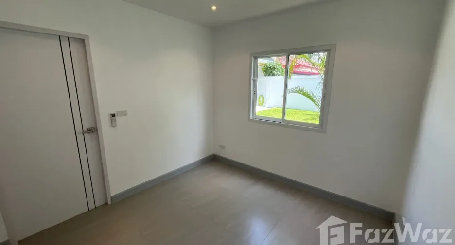 For sale 4 bedrooms house in Huay Yai, Pattaya
