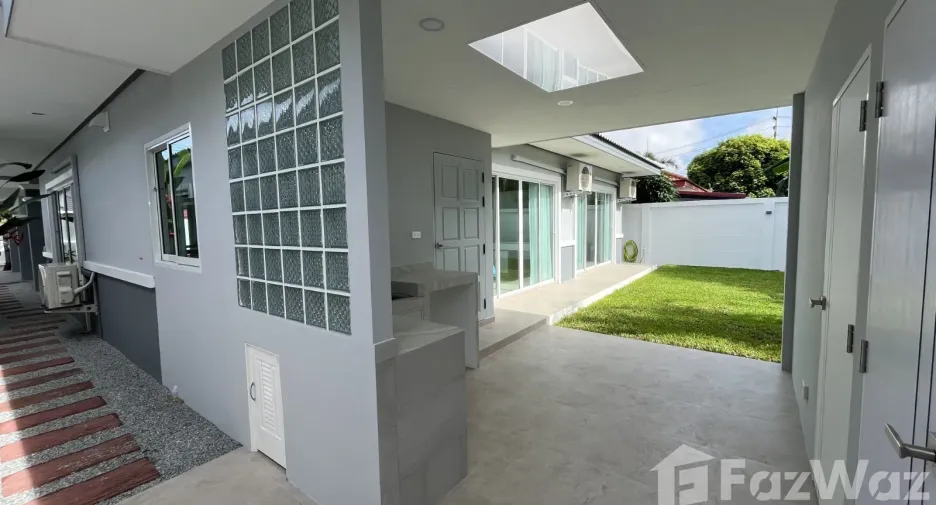 For sale 4 bedrooms house in Huay Yai, Pattaya