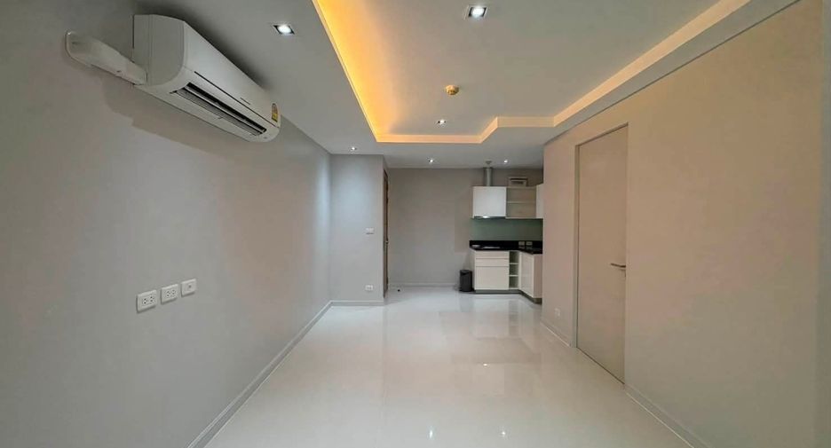 For sale 1 bed condo in Watthana, Bangkok